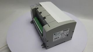 Allen-Bradley 2080-L50E-24QWB Micro850 24 I/O EtherNet/IP PLC Bağımsız Denetleyici Vitrini